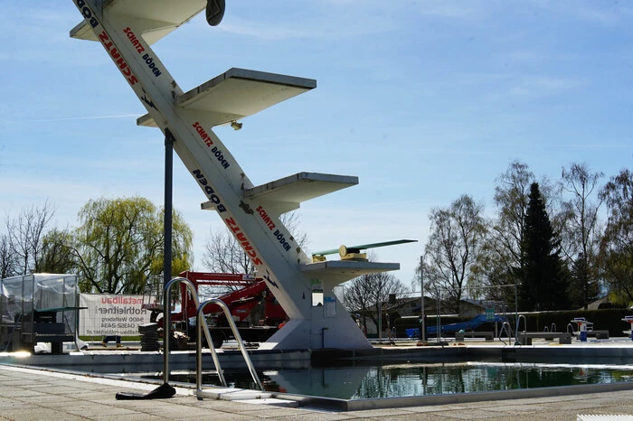 Auch der Sprungturm wird erneuert.