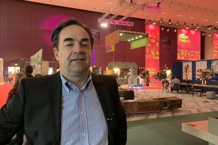 "Wir sind früh, dass wir zurück sind", sagt Messe-Vorstand Armin Egger, auch die Aussteller seien dankbar, die Stimmung sei gut, die Besucherzahlen auch. So gut wie vor Corona sind sie aber noch nicht.