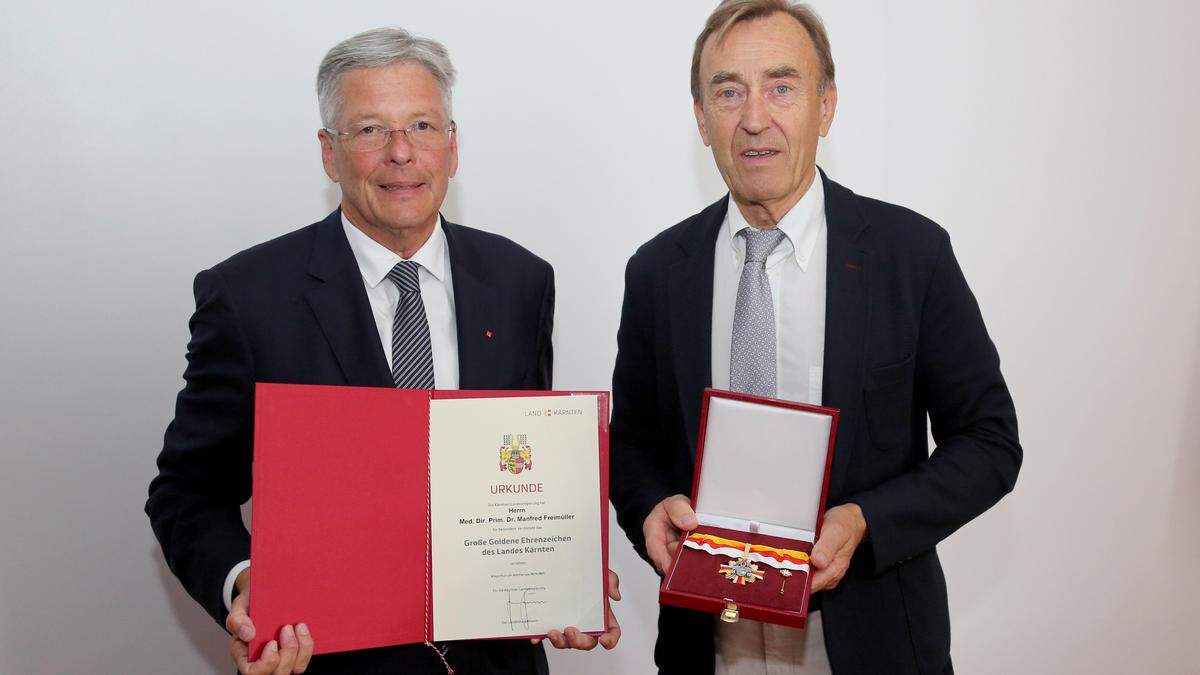 Landeshauptmann Peter Kaiser überreichte Manfred Freimüller das Große Goldene Ehrenzeichen des Landes Kärnten