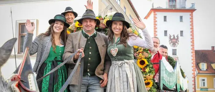 Der Gösser Kirtag ist trotz unsicherer Wetterprognose gut besucht