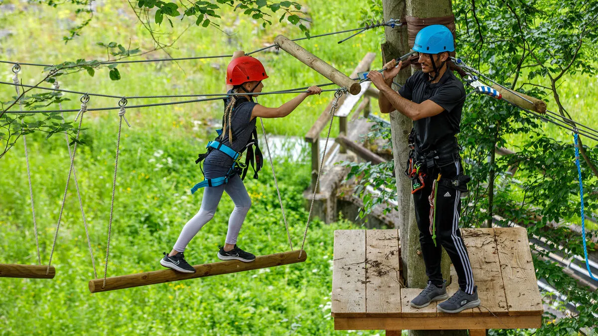 In bis zu zwölf Meter Höhe kann man im Kletterpark im Lipizzanergestüt Piber die Parcours meistern