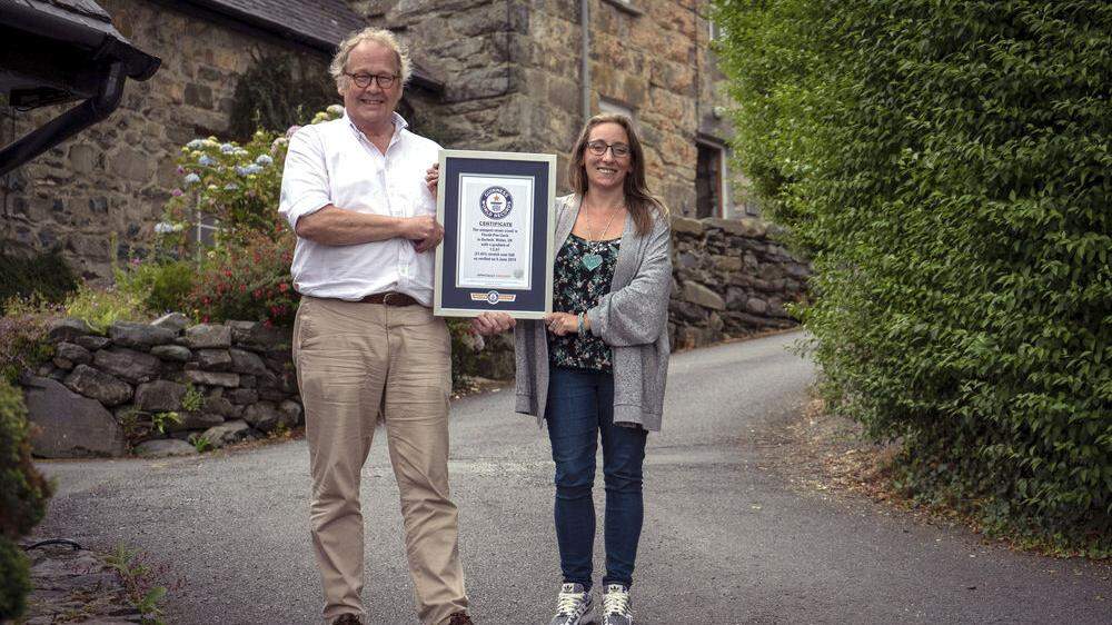 Anrainer hatten ihre Straße zum Rekordversuch angemeldet und es ins Guinness-Buch der Rekorde geschafft