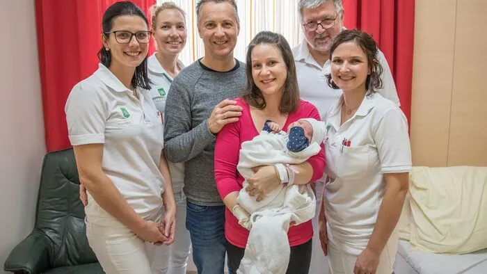 Eine Minute nach Mitternacht kam Julia Marie im Krankenhaus Leoben zur Welt