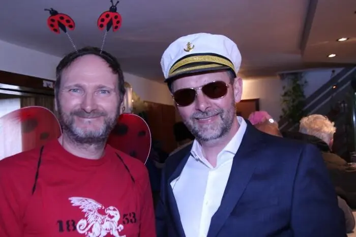 Auch Bürgermeister Bernd Gratzer und sein Stellvertreter Harald Scherz waren mitten im Getümmel. 