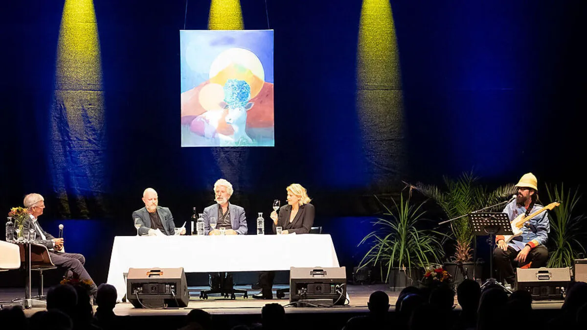 Stermann und Grissemann luden zum laundigen Abend bei Wein, Witz und Gesang
