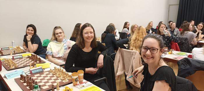 Die Bundesliga-Damen des Schachklubs Feffernitz, von links: Sarah Zöhrer, Nusa Hercog, Zala Ur und Monika Roman
