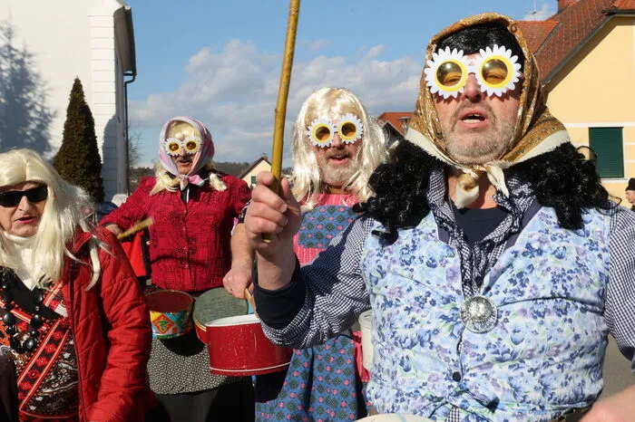Die Trommelweiber des Sängervereins.