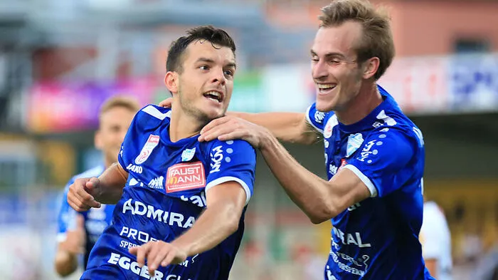 Philipp Siegl und Fabian Schubert jubeln