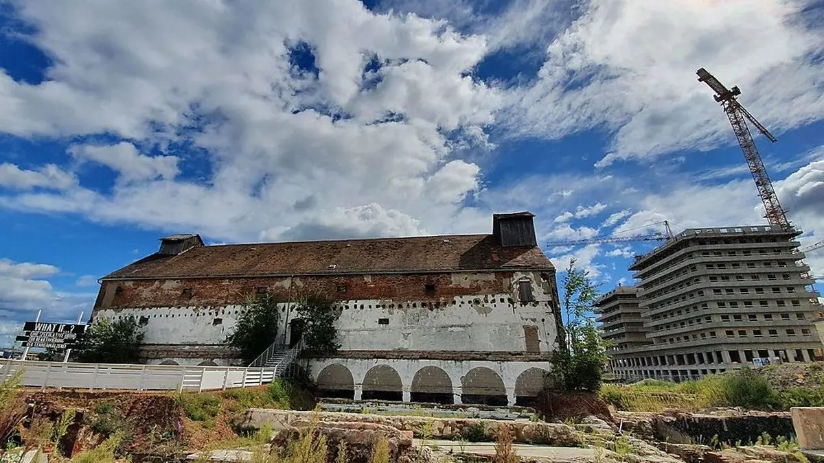 Rund um die historische Tennenmälzerei wachsen in Reininghaus schon die Hochhäuser in den Himmel