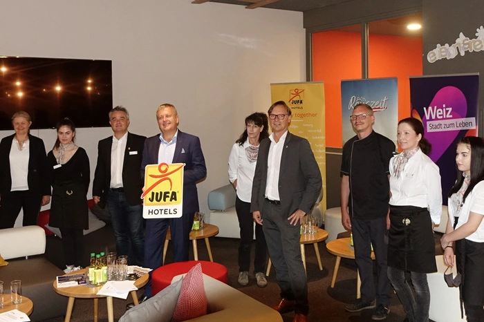 15 bis 20 Mitarbeiter werden in dem Hotel arbeiten.