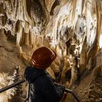 In der Obir Tropfsteinhöhle hat es konstant acht Grad Celsius