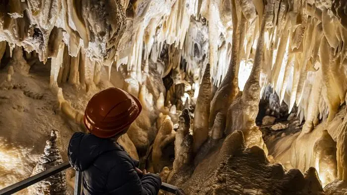 In der Obir Tropfsteinhöhle hat es konstant acht Grad Celsius