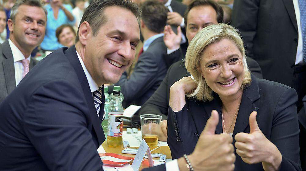 FPÖ-Chef Heinz-Christian Strache mit Marine Le Pen (Front National)