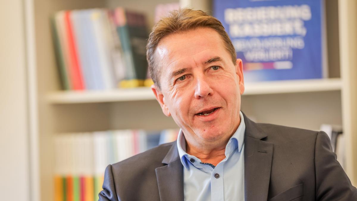 Erwin Angerer bleibt Landesparteiobmann der FPÖ in Kärnten 