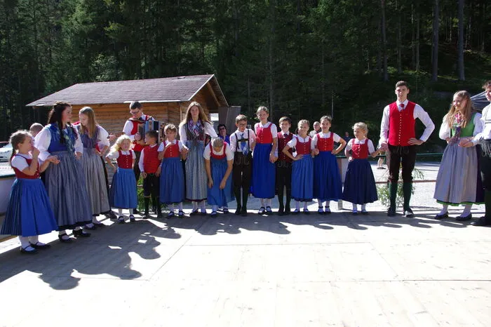 ... wie die Kindergruppe der "Roßecker" ...