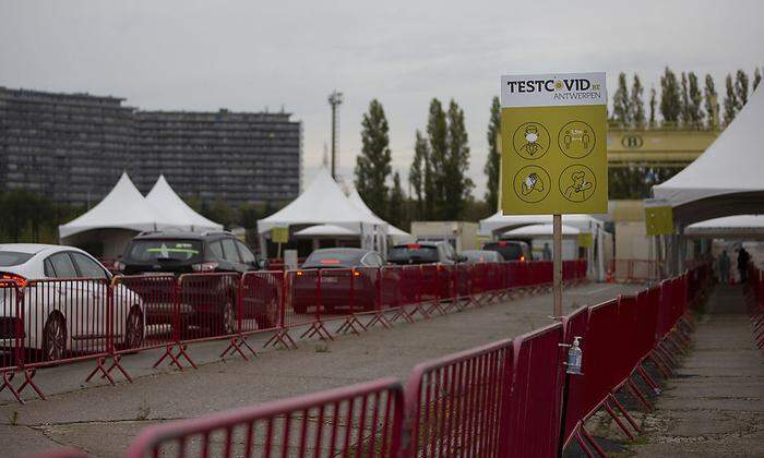 Mobiles Testcenter in Antwerpen: So viele Infizierte wie sonst nirgends
