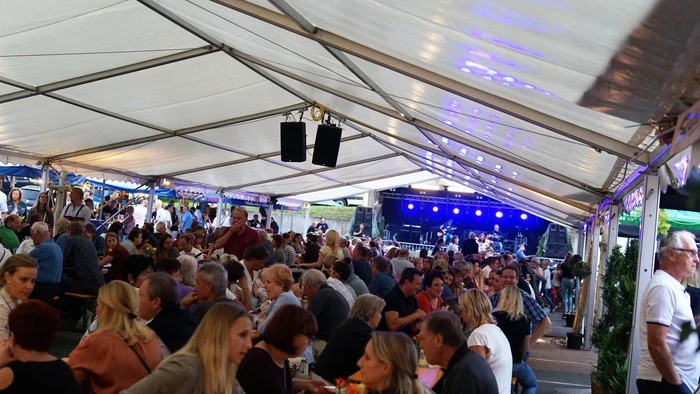 Großes Interesse herrschte bei der Bevölkerung. Das Festzelt war stets gut gefüllt. Heute, dem 3. August, findet ab 10 Uhr ein Frühschoppen statt