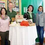 Kiendlsperger, das Ehepaar Grammelhofer, Hörmann, Hörmann-Poier, und Madertoner (v. links) mit Alternativen zum Plastik 