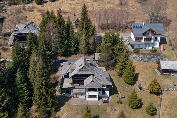 Dieses Haus mit direktem Zugang zur Piste liegt am Sonnwiesenlieft in Bad Kleinkirchheim