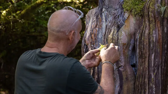 Bodypainting-Künstler Filippo Ioco bei der Arbeit