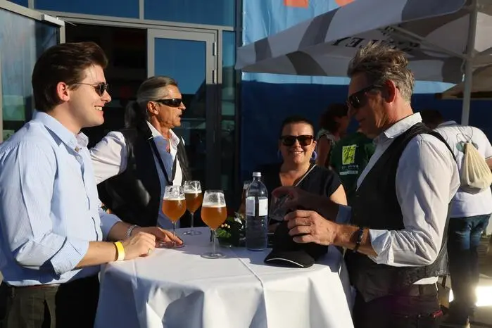 Fortgesetzt wurde der Eröffnungsabend nicht weniger spektakulär, und zwar mit der Big Band Bad Gleichenberg, die bei den Gästen auch für Begeisterung sorgte