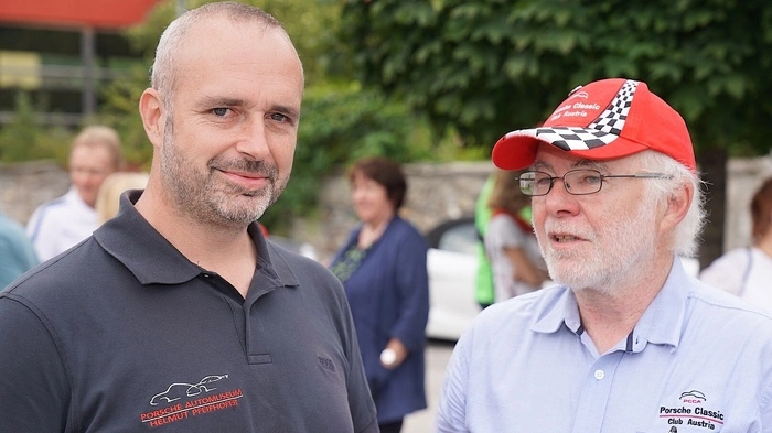 Christoph Pfeifhofer mit dem Club-Präsidenten Franz Kampelmühler