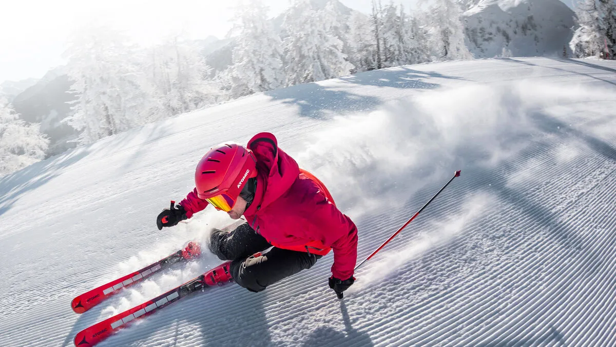 Die Wahl des zum Fahrer/ zur Fahrerin passenden Skis ist entscheidend für das Pistenvergnügen