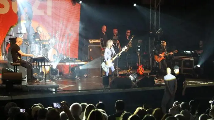 Auch wenn das Konzert von Suzi Quatro aufgrund der Witterungsbedingungen nicht auf der Burgruine Finkenstein, sondern in der Eventhalle über die Bühne ging: Das tat der guten Stimmung keinen Abbruch. 