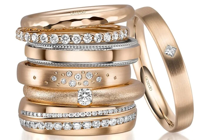 Wählen Sie zwischen unterschiedlichsten Goldfarben und speziellen Oberflächen 