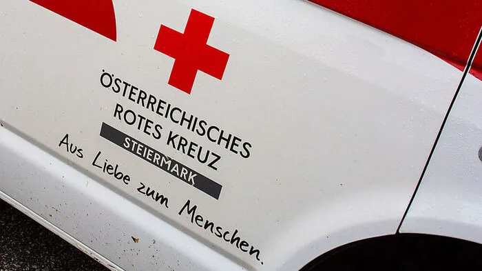 Beide Lenker wurden ins Spital gebracht
