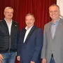 Noch-Bürgermeister Johann Schirnhofer (Mitte) mit seinem Nachfolger Josef Pfeifer (links) und dem zweiten Vizebürgermeister Günter Golec (rechts)