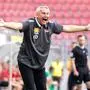 KLAGENFURT,AUSTRIA,12.MAY.24 - SOCCER - ADMIRAL Bundesliga, SK Austria Klagenfurt vs SK Rapid Wien. Image shows head coach Peter Pacult (A.Klagenfurt). Photo: GEPA pictures/ Matic Klansek