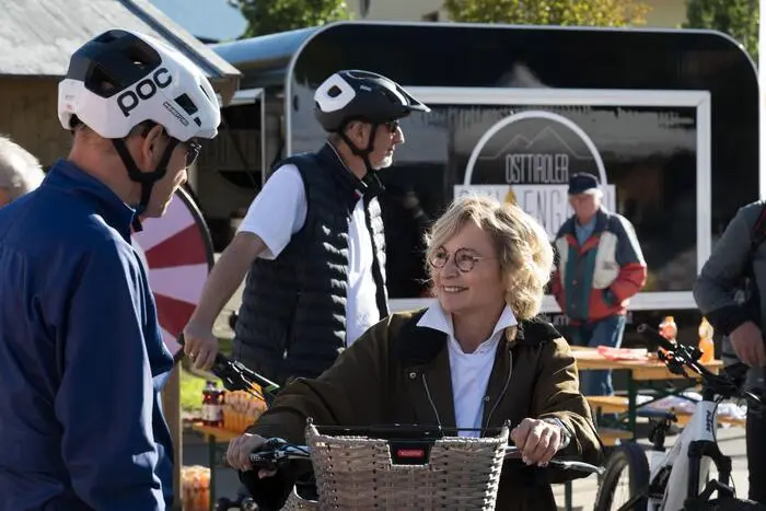 Elisabeth Blanik, Bürgermeisterin von Lienz, mischte sich unter die sportlichen Gäste