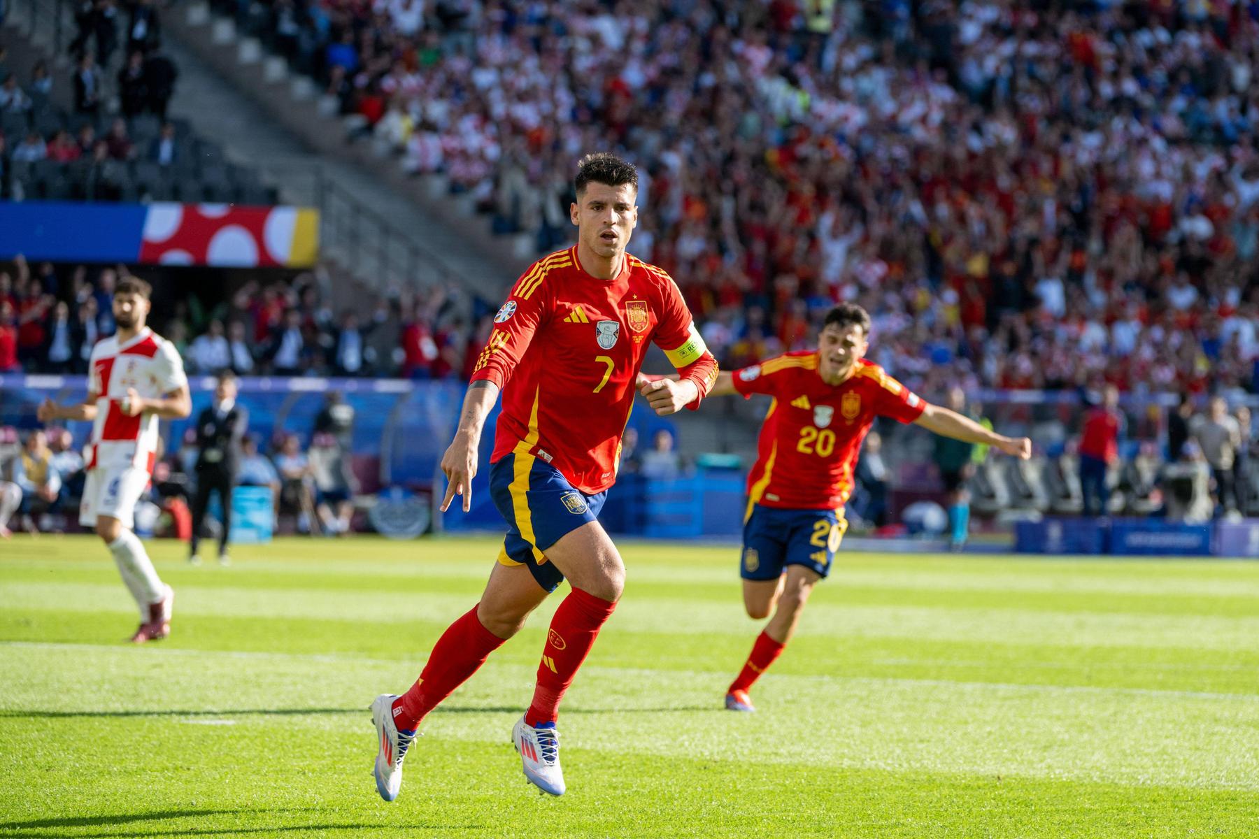 UEFA Euro 2024: Highlights: Für Kroatien geht gegen souveräne Spanier alles daneben