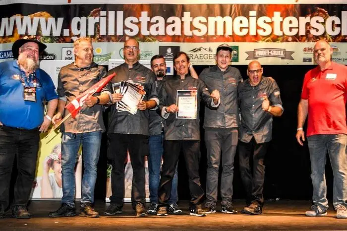 Ebenso großen Jubel gab es auch für das Tiroler Team "Tiroler Gluat", sie schafften den Titel Österreichischer Staatsmeister im Grillen