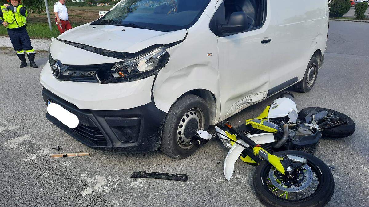 In Rosental krachte ein Motorradfahrer und zwei Pkw zusammen