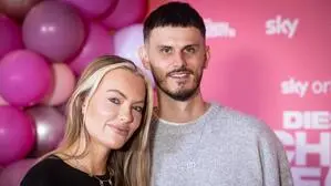 Gemeinsame Stunden und Zweisamkeit müssen von Cheyenne Ochsenknecht und Nino Sifkovits geplant werden