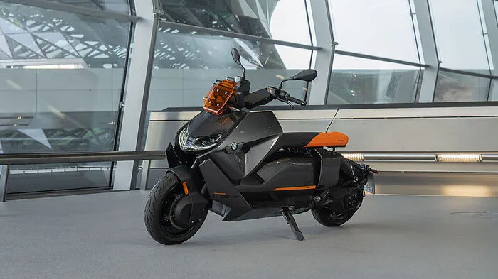 BMW neuer Elektroroller CE 04