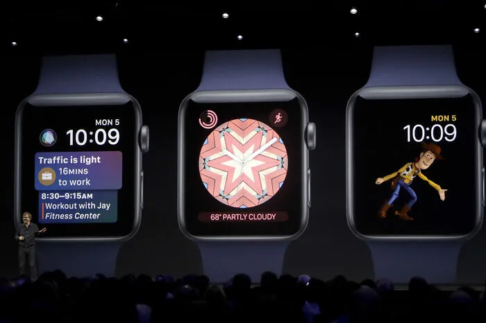 "watchOS 4" für die Apple Watch wird mit neuen Schwimm-Workouts ausgestattet und Kommunikation mit Geräten in Fitnesscentern und einer neuen Apple-Music App ist möglich.