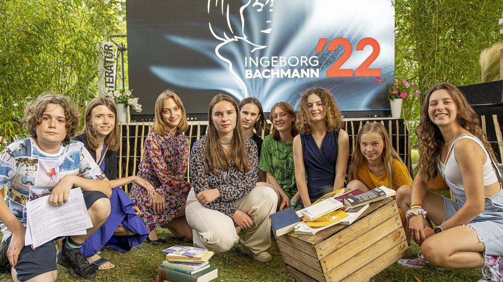 Junior-Bachmannpreis 2022: die Preisträger der ersten drei Plätze in den drei Alterskategorien