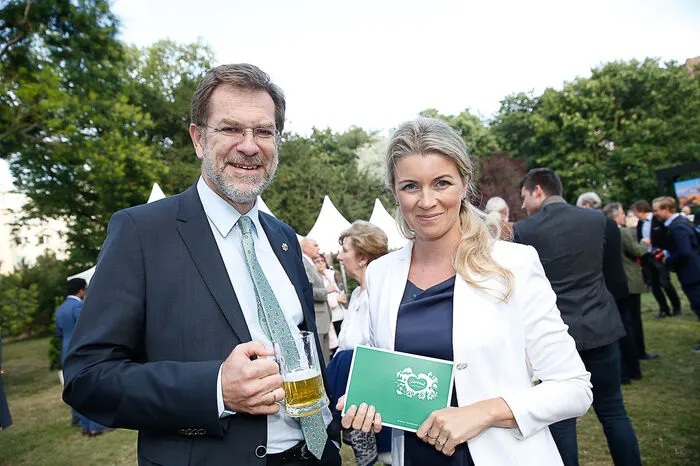 Steirer in Wien-Obmann Andreas Zakostelsky ließ sich natürlich auch im Park des Palais Schönburg blicken.