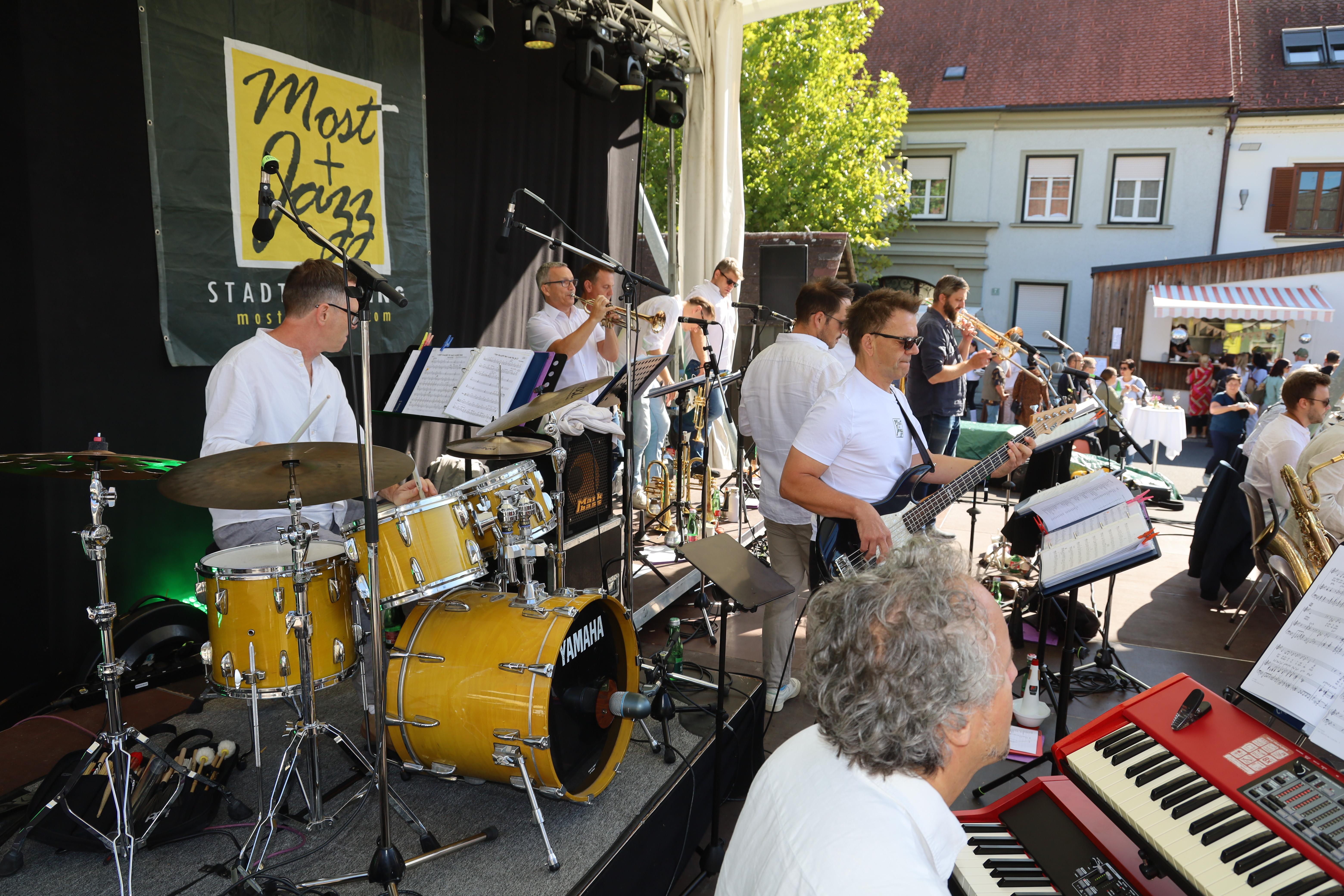 Die Gleichenberger Big Band sorgte beim international arrivierten Jazzfestival Most & Jazz für einen der großen regionalen Höhepunkte.