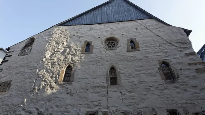 Neu auf der Liste ist das jüdisch-mittelalterliche Erbe Erfurts. ist in die UNESCO-Welterbeliste aufgenommen worden. Dazu gehören die Alte Synagoge. Diese ist die älteste bis zum Dach erhaltene Synagoge Mitteleuropas.  