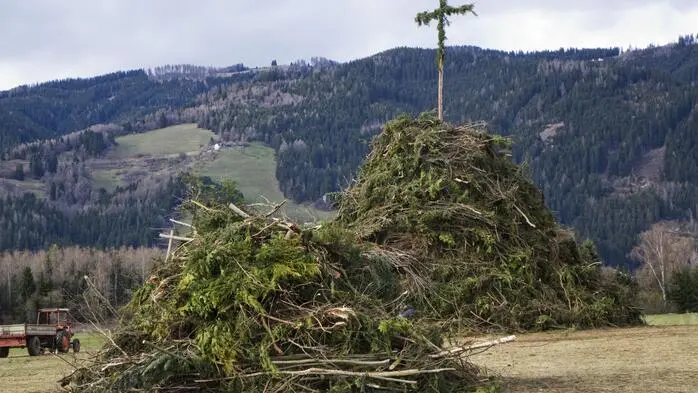 Es lag zwar kein Hauch von Frühling in der Luft, als sich am Samstag alles in Hetzendorf um Spiel, Freude und Ostertradition drehte, aber der Spaß dominierte.