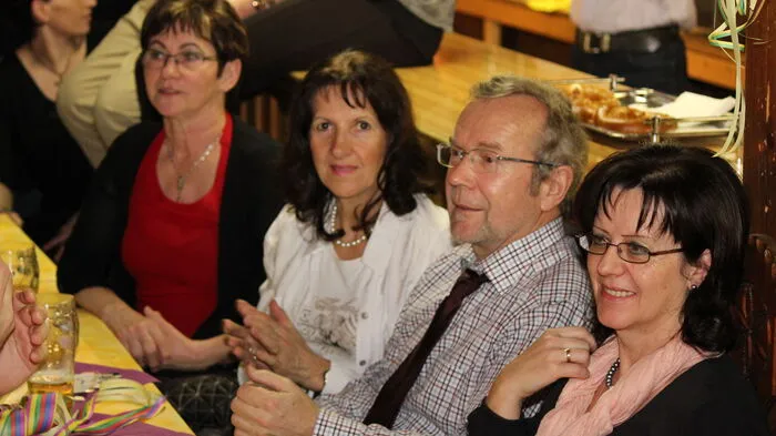 Die Besucher unterhielten sich bei der Premiere prächtig