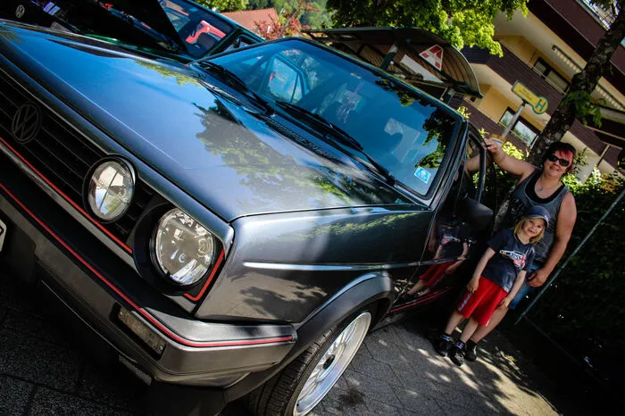 „Dieses Auto ist mein ein und alles. Inmitten von vielen Autos stand er bei einem Händler und ich wollte ihn unbedingt. Ein neues Auto könnte ich mir gar nicht vorstellen, ich mag seine Macken und dass er manchmal zickt. Er ist einfach ein Familienmitglied.“
