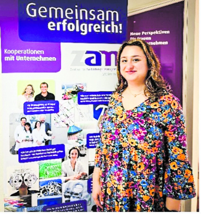 Vom Deutschkurs in die Facharbeiter:innenausbildung: Loredana-Marinela S. aus Gröbming hat das dank ihres Durchhaltevermögens sowie der Unterstützung durch das AMS und ZAM geschafft