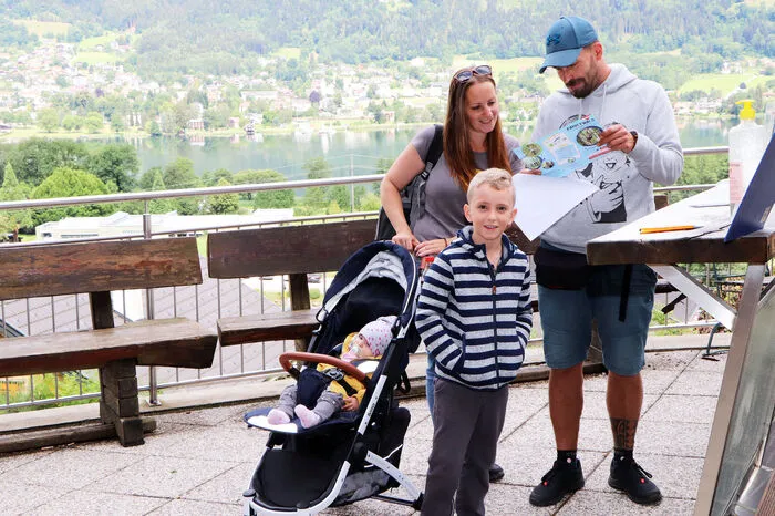 Extra aus Gastin in Salzburg ist die Familie Bergmann von Links mit: Emma (1/2 Jahr und jüngste Kletterin!), Martina, Noah (6 Jahre) und Josef zum Ossiacher See angereist!