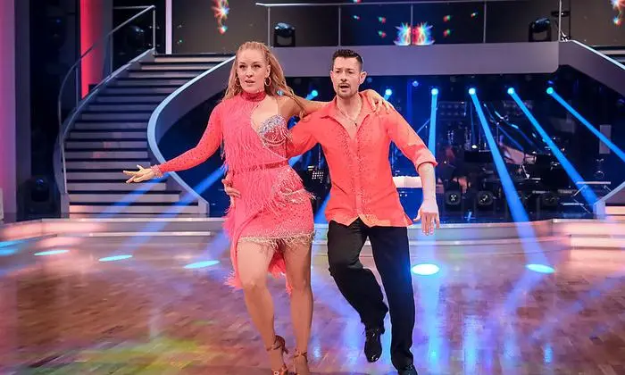 Lilian Klebow mit Profi Florian Gschaider beim Cha-Cha-Cha