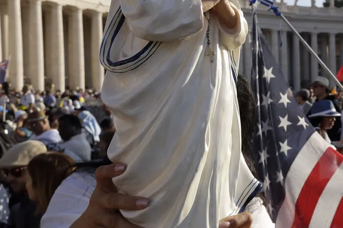 Die Heiligsprechung gilt als eines der größten Ereignisse in der bisherigen Amtszeit von Papst Franziskus.